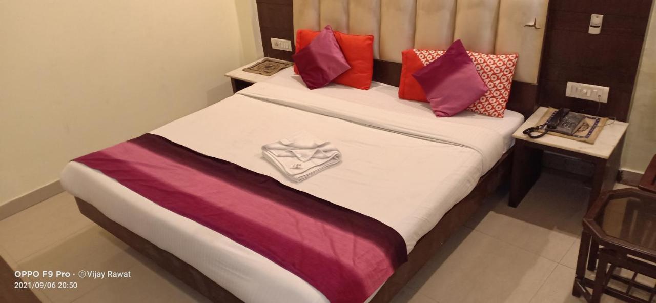 Hotel Golden Gate 뉴델리 외부 사진
