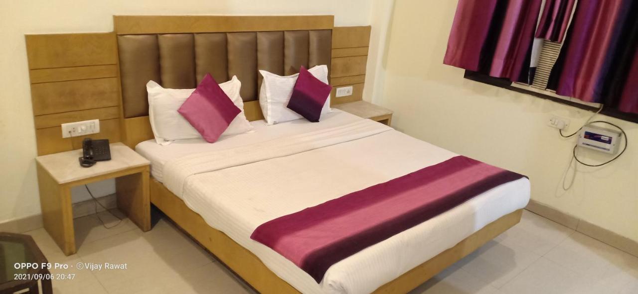 Hotel Golden Gate 뉴델리 외부 사진