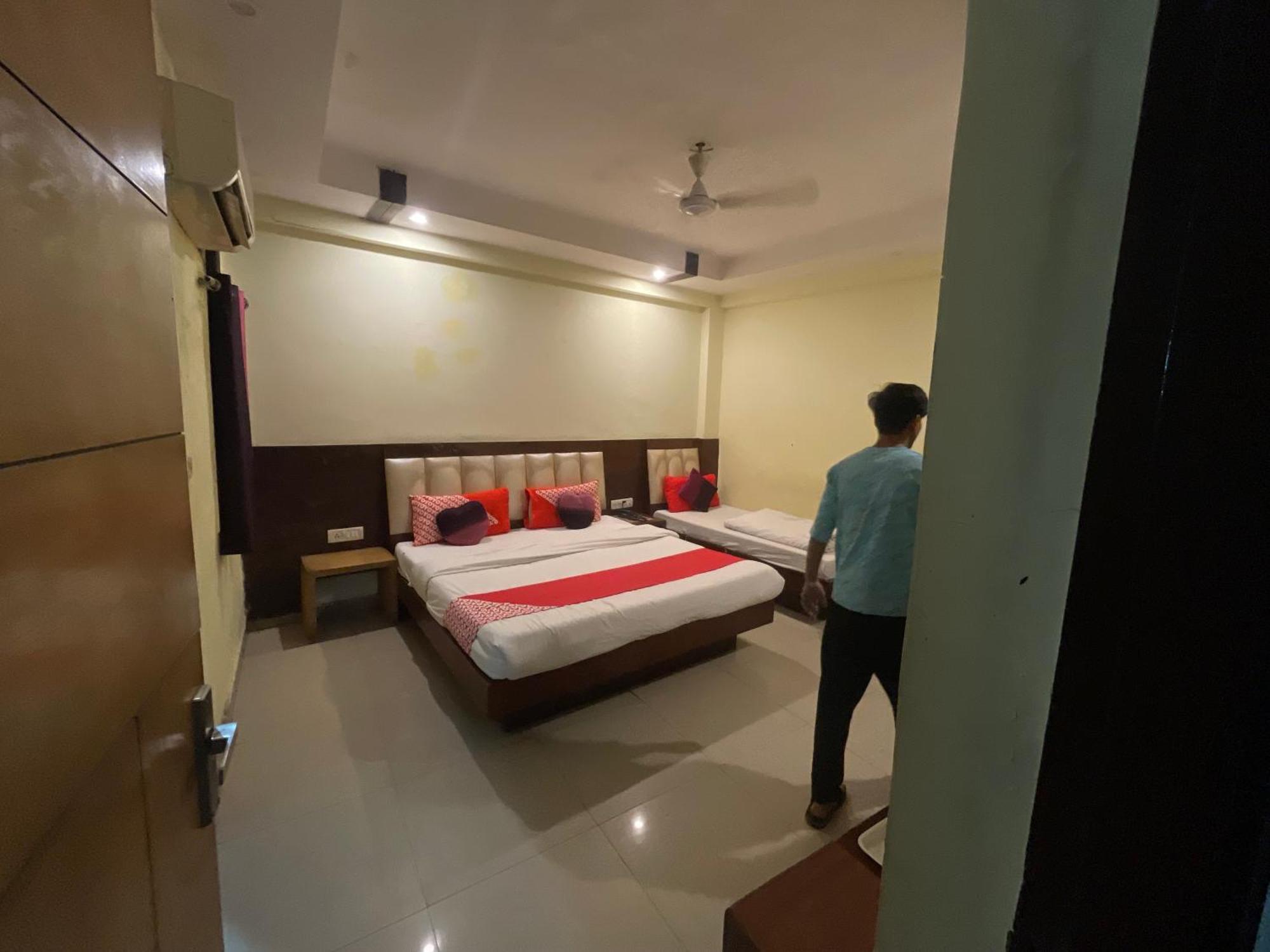 Hotel Golden Gate 뉴델리 외부 사진